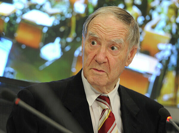 Сергей Петрович Капица