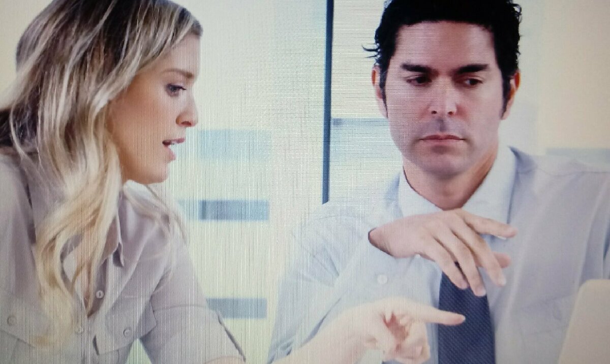 Оля лишь помогала мужу составлять отчеты