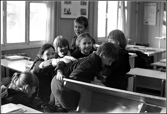 На перемене. https://www.sergiev.ru/photo/na-peremene?page=4