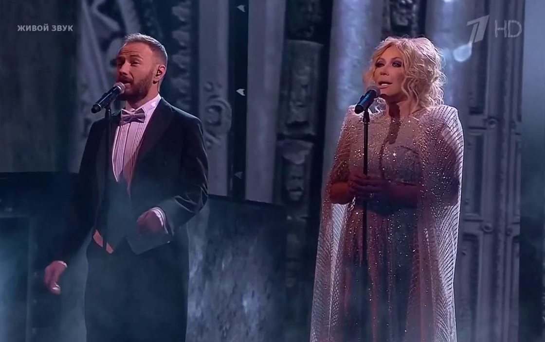 таисия повалий две звезды. таисия повалий на шоу две звезды. александр михайлов и таисия повалий - старый клен. таисия повалий с сыном две звезды. таисия повалий две звезды.