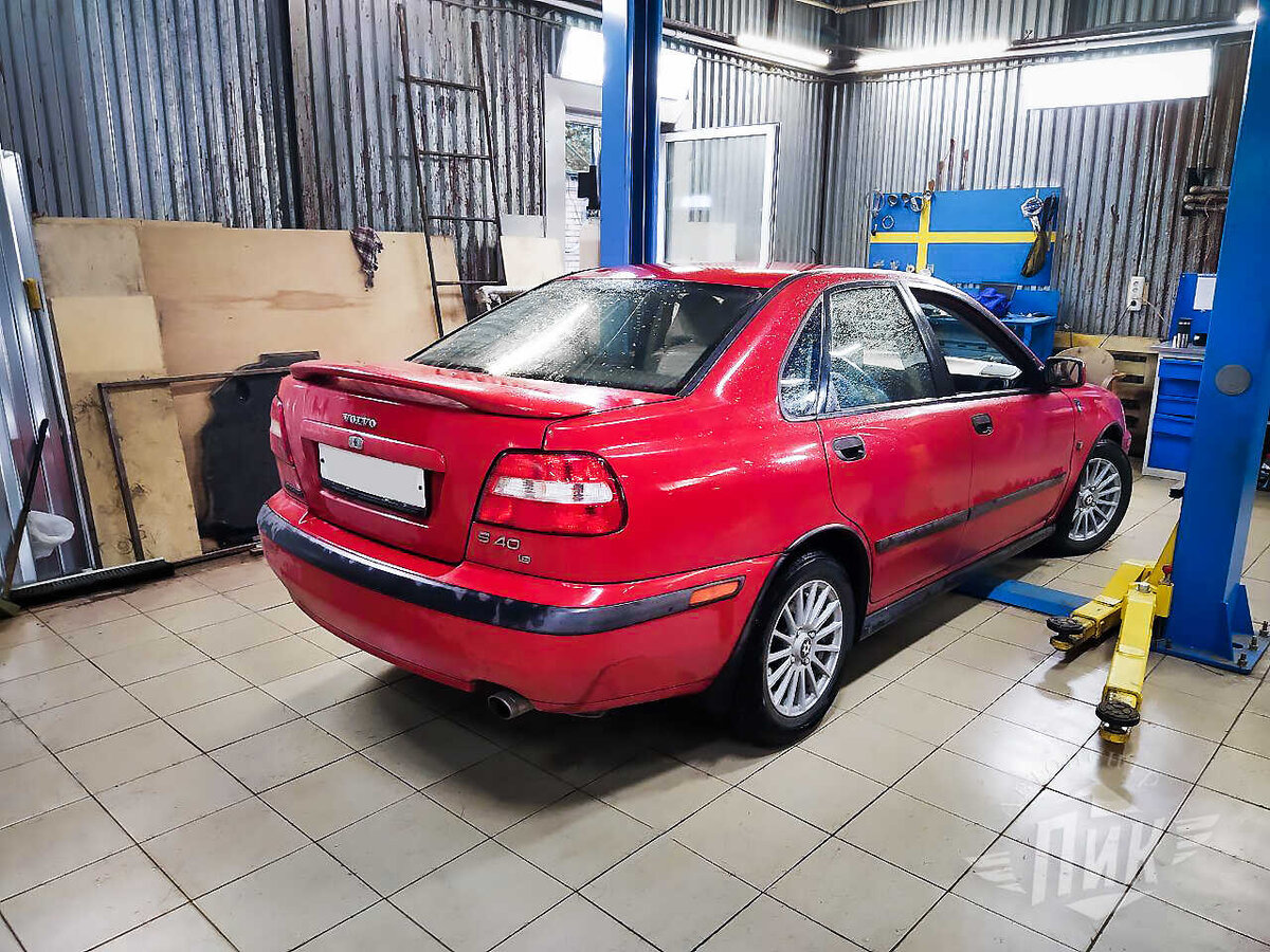 Volvo S40 с бензиновым двигателем 2000 года выпуска с пробегом в 250 000 км. приехал к нам на компьютерную диагностику. Диагностика Вольво S40 Зачем вообще нужна компьютерная диагностика?