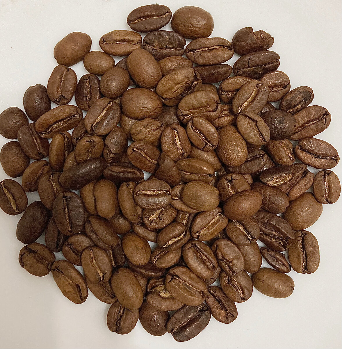 Розовый бурбон из Колумбии ожидаемо радует как своим внешним видом, так и тонким, сладким, фруктовым ароматом. 