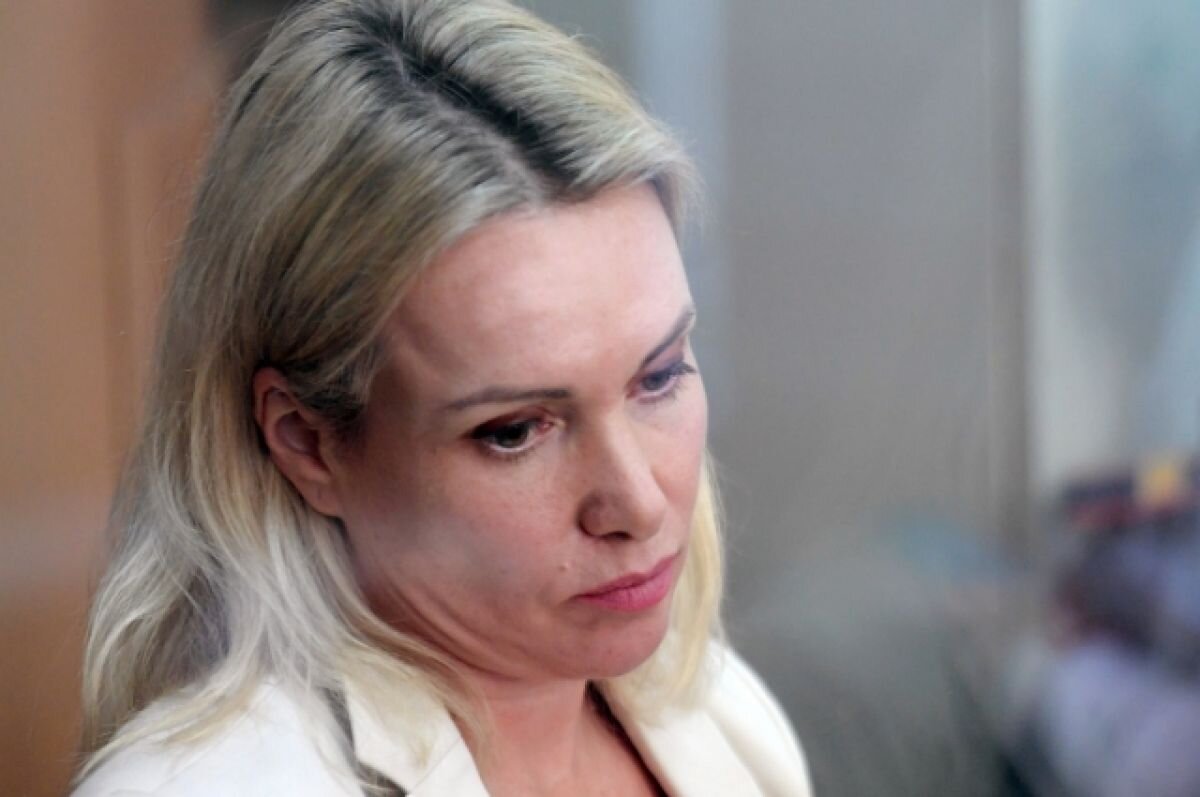    Экс-редактор Первого канала Овсянникова решила погасить долги, продав щенка