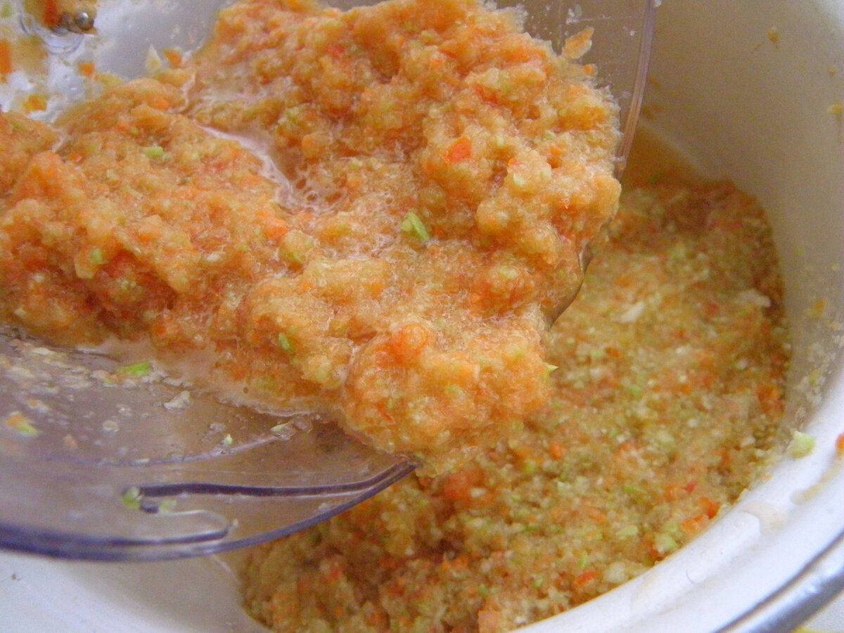 Смотрите - консистенция такая, что видны мелкие фрагменты. 