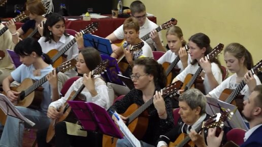 Гитарный оркестр._Борис Мокроусов - Хороши весной в саду цветочки. Аранжировка Александра Виницкого. VI летняя гитарная школа А. Виницкого.