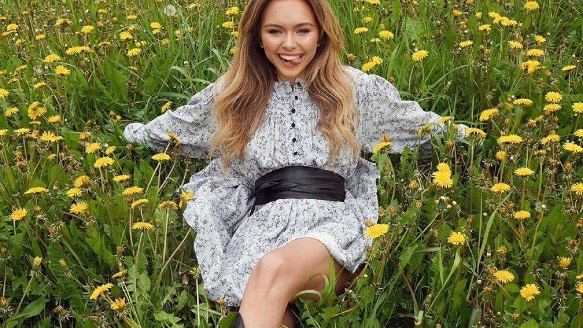 Стефания преснякова. Стеша маликова 2021. Дочь дмитрия маликова. Стеша маликова и кирилл капризов. Стефания маликова.