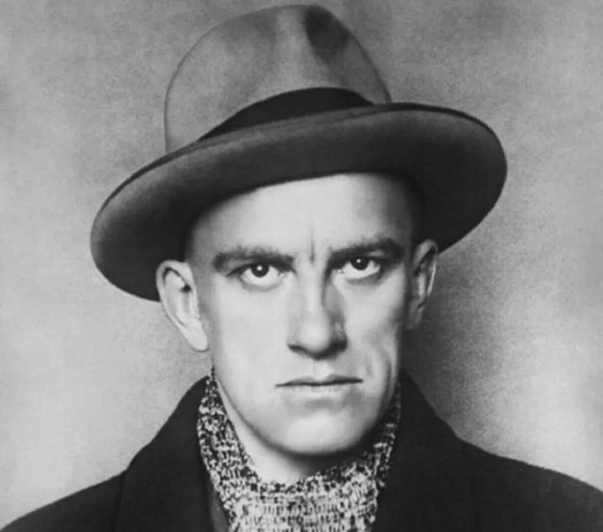 Владимир Владимирович Маяковский