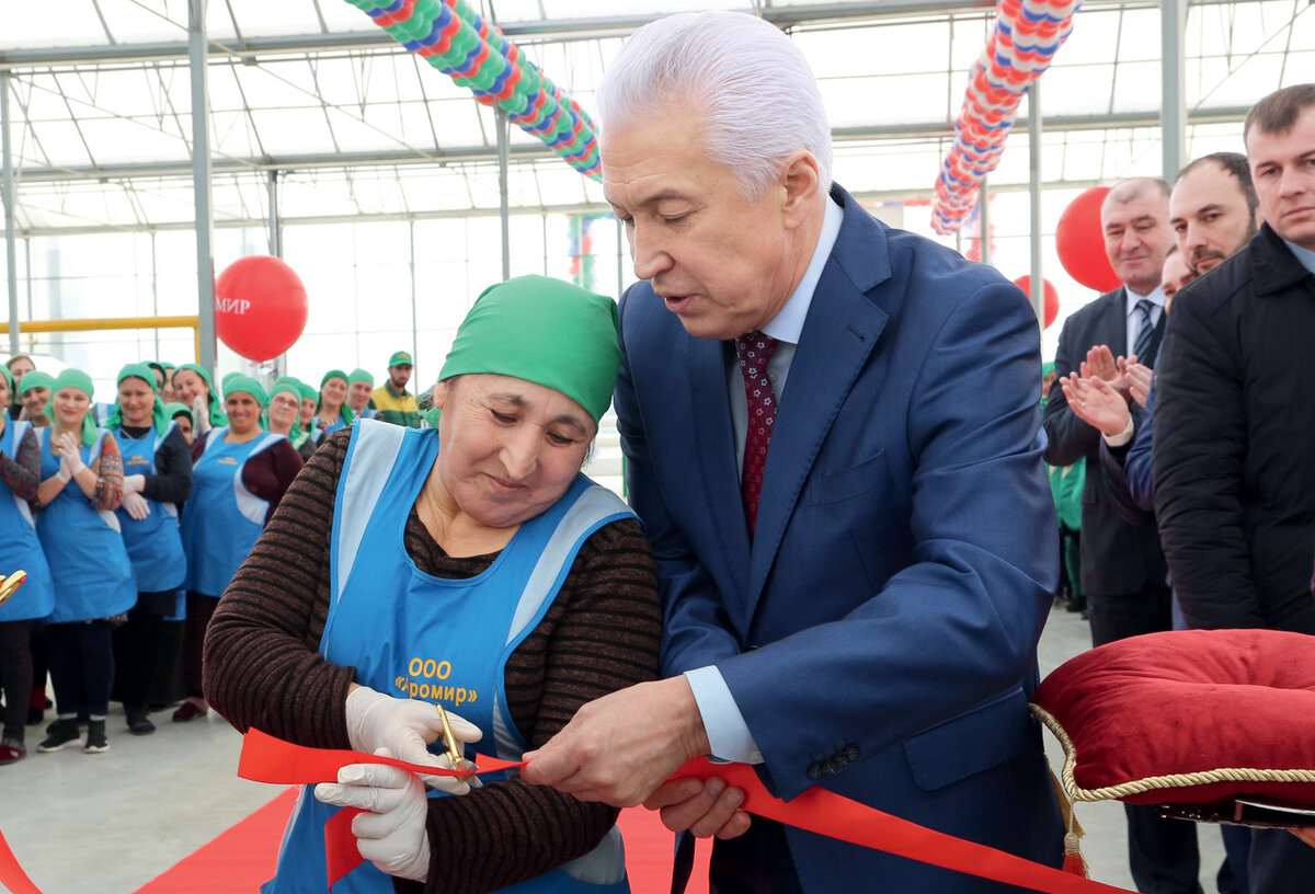 Ленинкент. Ленинкент площадь. Молодежь Ленинкента. Погода в Ленинкенте.