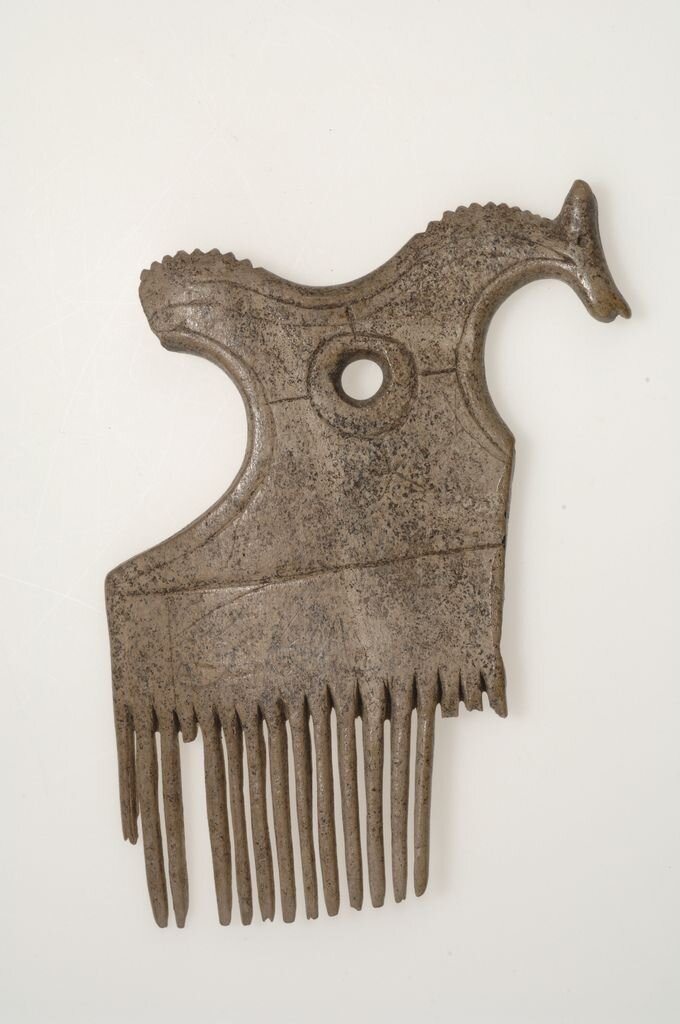 расческа викингов; иллюстрации из открытых источников