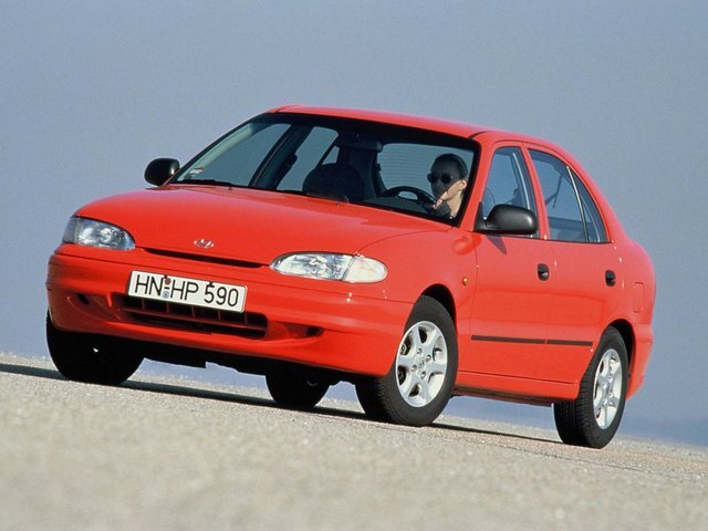 Hyundai Accent  первого поколения 2000 года выпуска