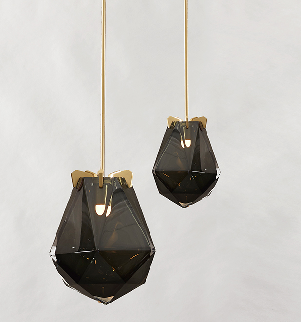 Художественная отделка. Многие дизайнеры интерьеров заметили изменения в освещении, и что все больше людей неравнодушны к светильникам от местных художников и малых предприятий, которые помогают создать уникальную среду.