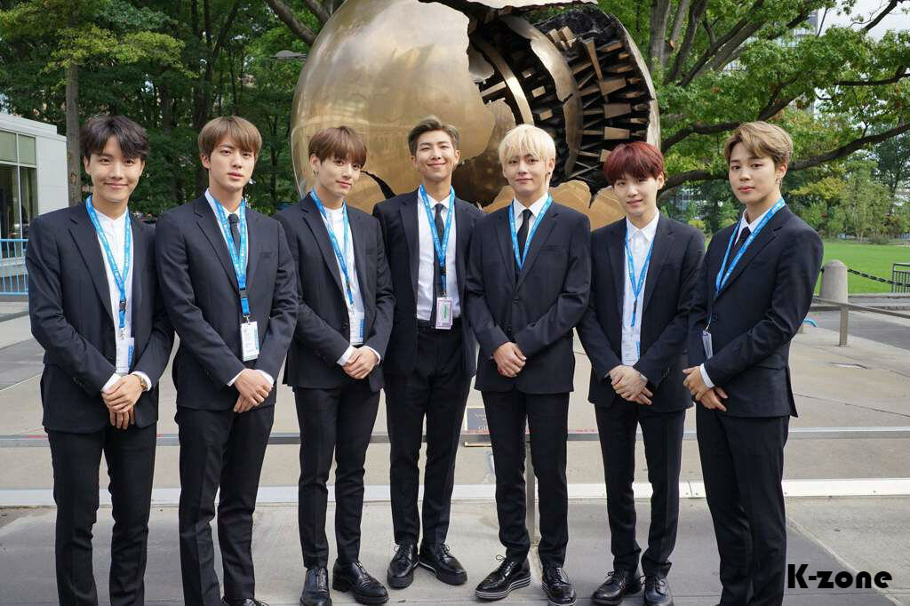 BTS (фото из открытых источников)