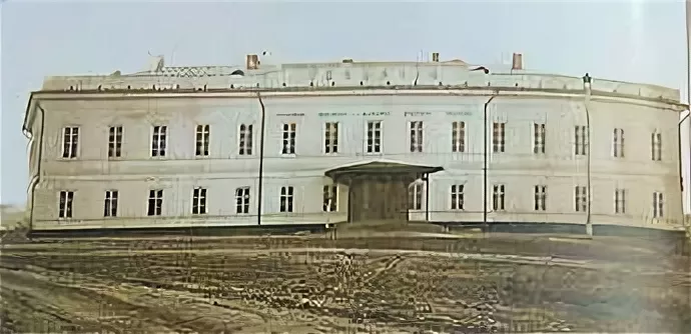 Гимназия до революции,  в своем изначальном виде. 