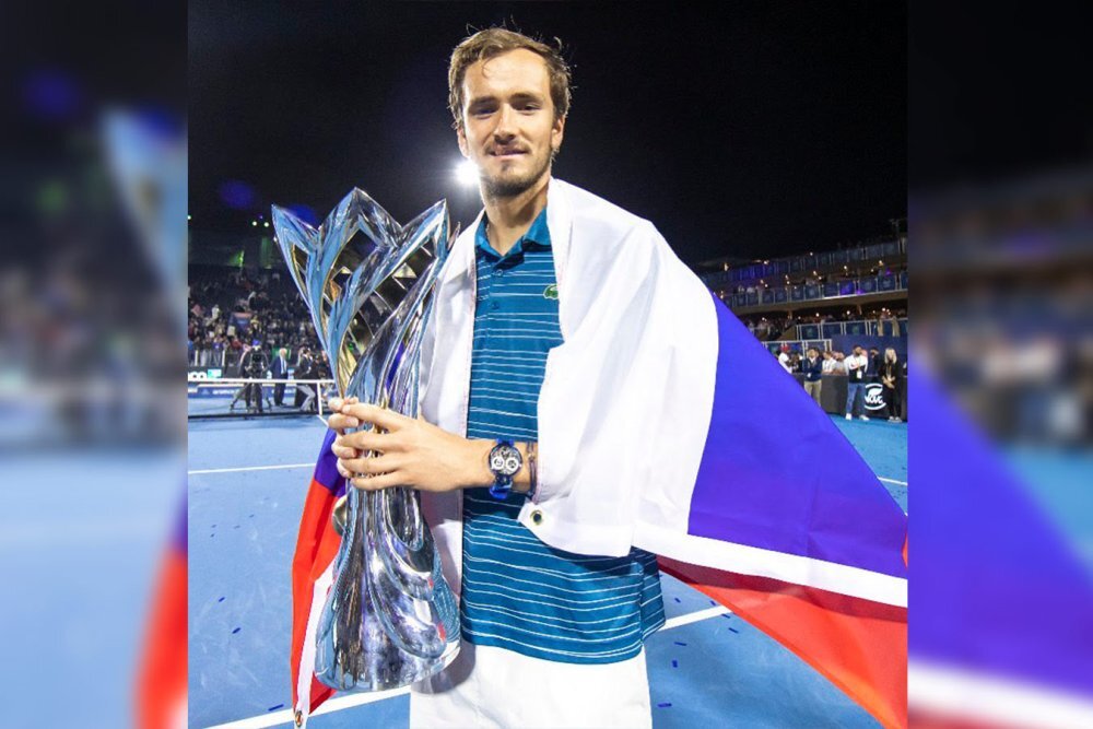 Даниил с кубком победителя Diriyah Tennis Cup