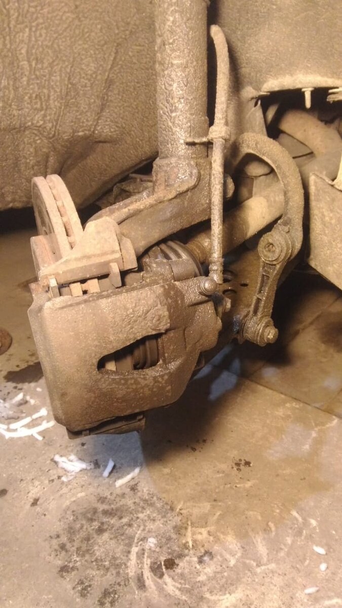 Течь тормозной жидкости