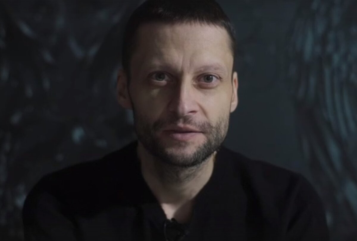 Печальные известия пришли из северной столицы, где на своем 41 году жизни ушел из жизни хирург-онколог Андрей Павленко. Он стал  известен большинству  людей еще в 2018 году, когда после обследования он обнаружил усебя рак желудка, но несмотря на все это он продолжал бороться  с недугом, при всемэтом он продолжал оперировать и спасать людей, а совсем недавно стало известно, что ему осталось жить считанные дни. 