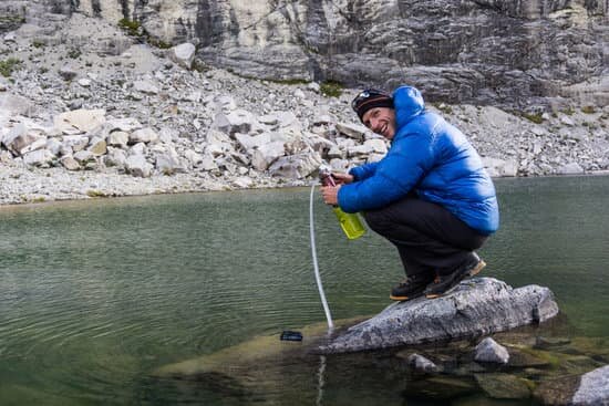 В разных местах вода отличается по солевому и минеральному составу.