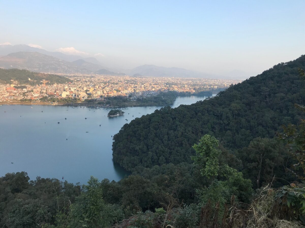 Вид на Покхару с горы