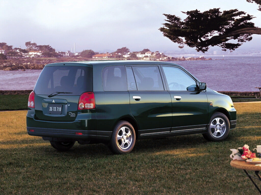Mitsubishi Dion. Фотография взята с сервиса Яндекс Картинки 