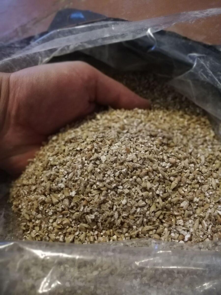 Величина помола солода важна. Из оболочек ячменя  образуется фильтрующий слой