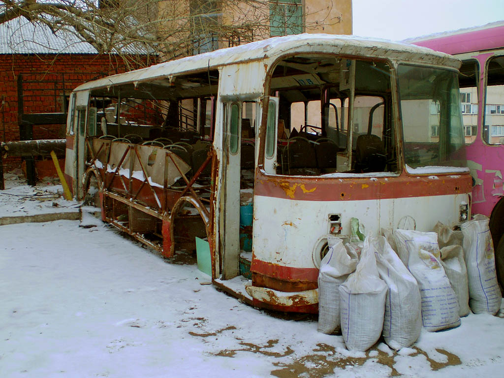 Списание автобуса. ЛАЗ 695 Самара. Автобус ЛАЗ 695 списанный. ЛАЗ 695 списанный лето. ЛАЗ 965н МАРЗ.