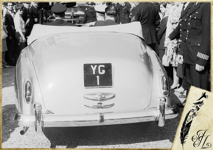 Примечательный штрих - Юрия Гагарина во время его мероприятий в Лондоне возили на Роллс-Ройсе с номерным знаком "YG1". И это была задумка принимающей стороны.