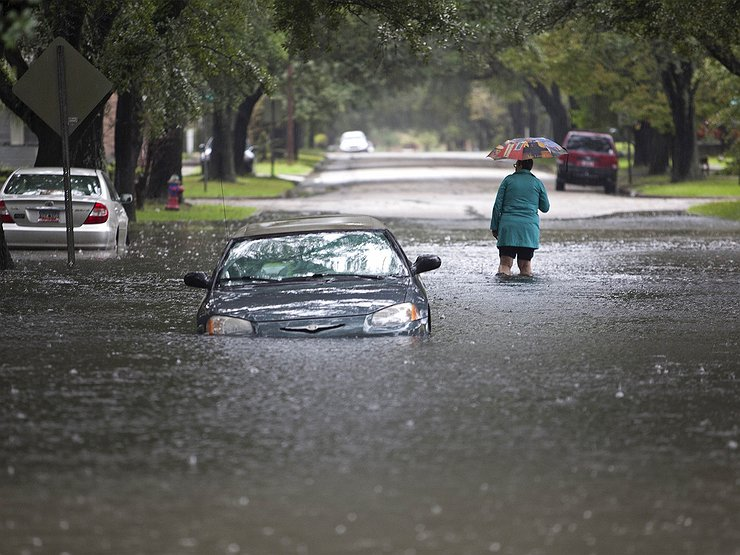 А лужа по-татарски (күлдәвек) не сильно меньше озера (күл)