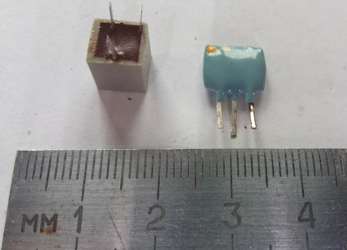 Рис. 1. Пьезокерамические фильтры. Слева на 465 кГц, справа - на 6,5 МГц 