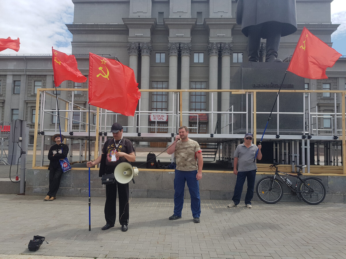 Самара большевиков. Площадь Куйбышева митинг. Митинг в Самаре сегодня на пл.Куйбышева. Юнармия на пл.Куйбышева. Митинг народной воли Севастополь.