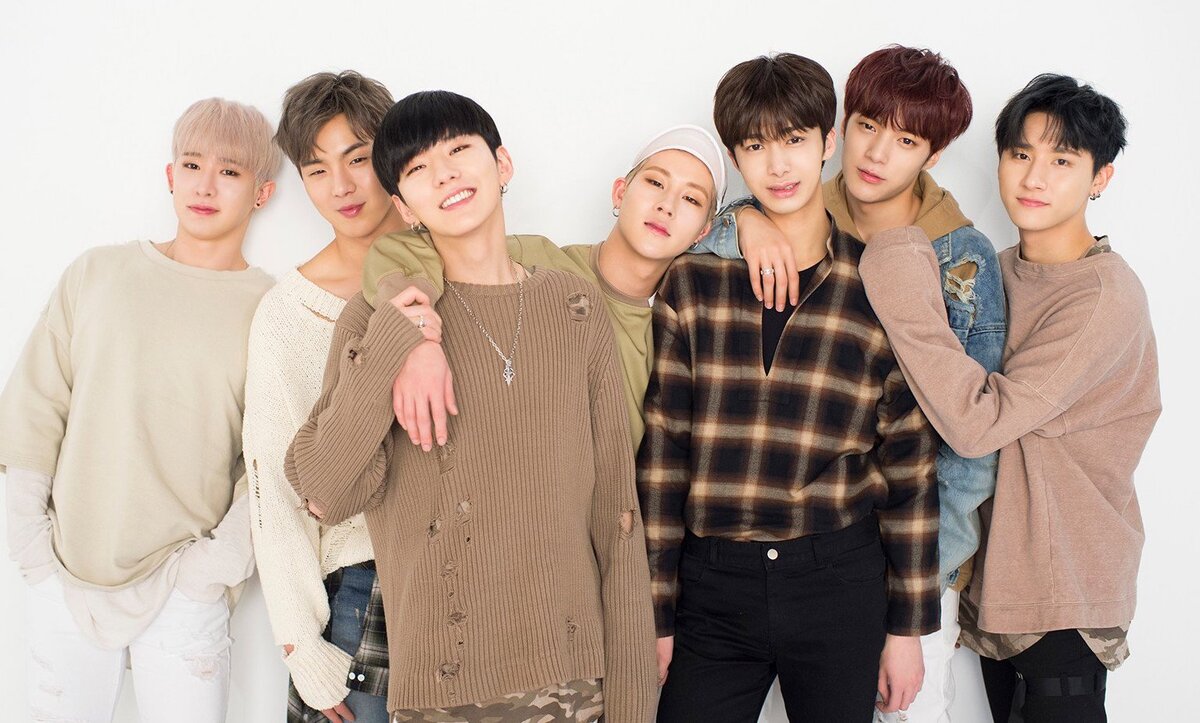 Прежний состав группы (вплоть до октября 2019 года).