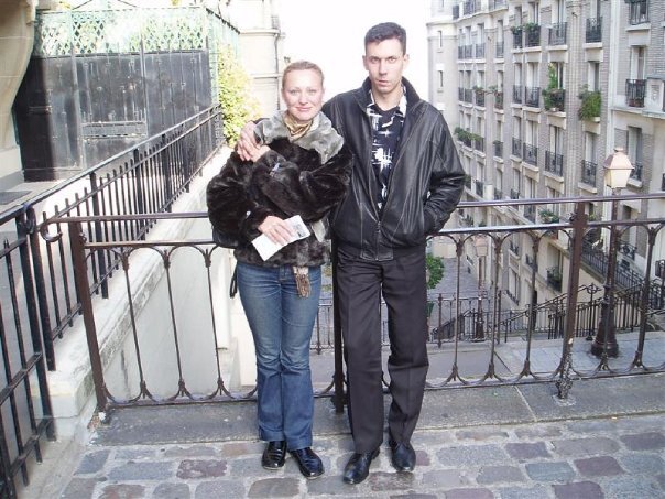 В далеком 2005 в Париже.