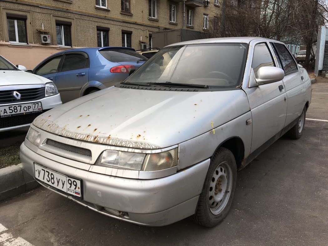 lada premier