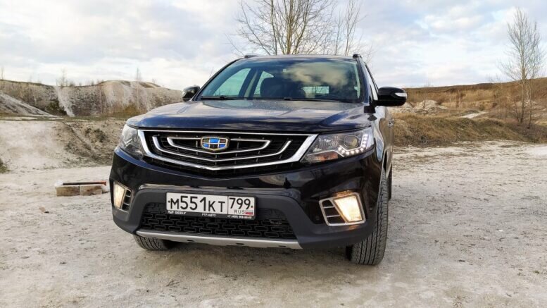 На фото: кроссовер Geely Emgrand X7 оказался самым ликвидным китайским автомобилем в России.