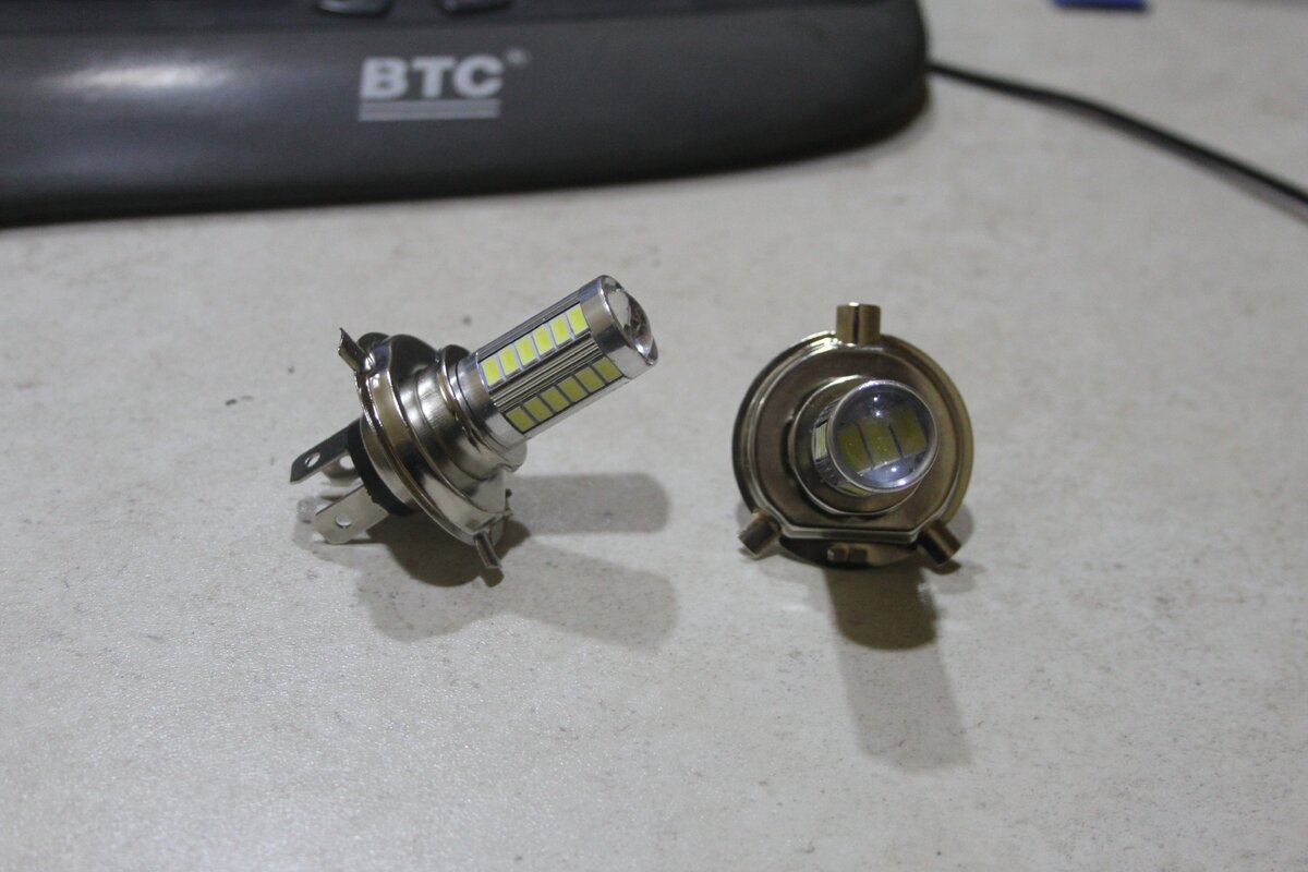 заказал на сайте aliexspress пару "лампочек" на пробу.