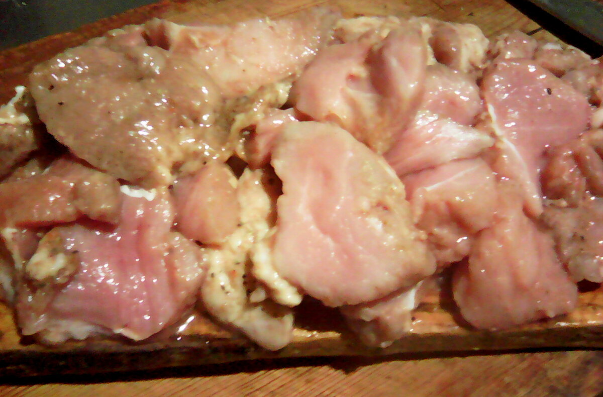 Нарезаю мясо