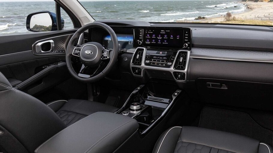 Kia Sorento не боится 200 км/ч и даже больше. 