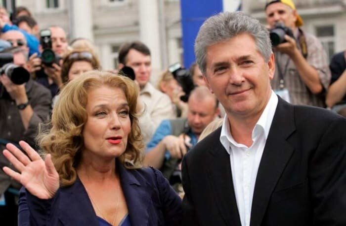 Актер, кинорежиссер, сценарист Сергей Мартынов и его жена Ирина Алферова | Фото: love-psy.ru