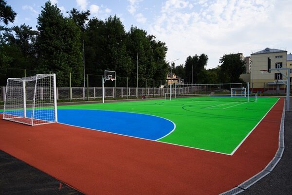 Площадка в школе №11. Фото Софьи Черновой