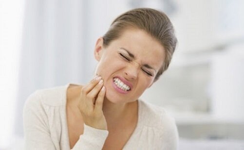 Почему болит зуб?
