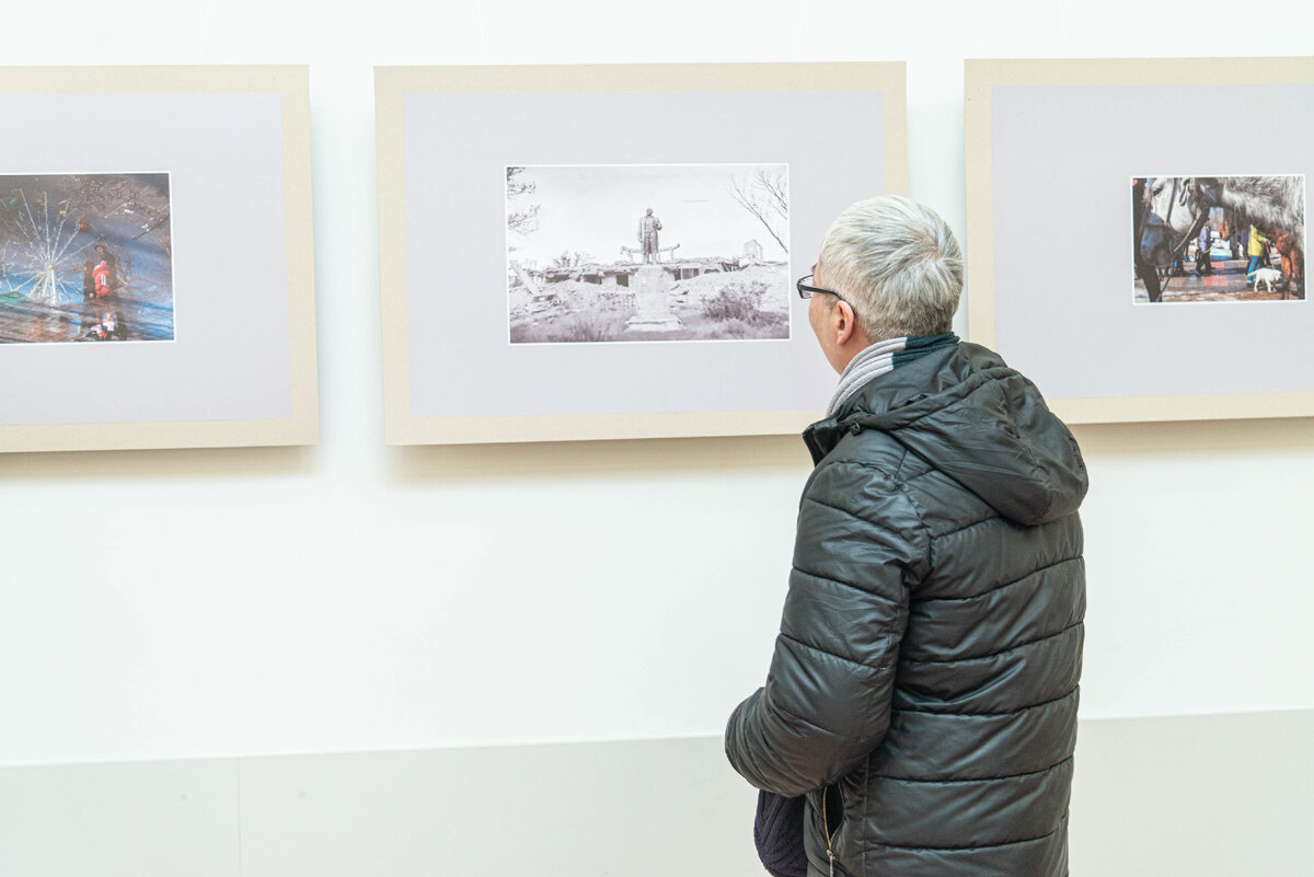 автор впервые увидел свои работы