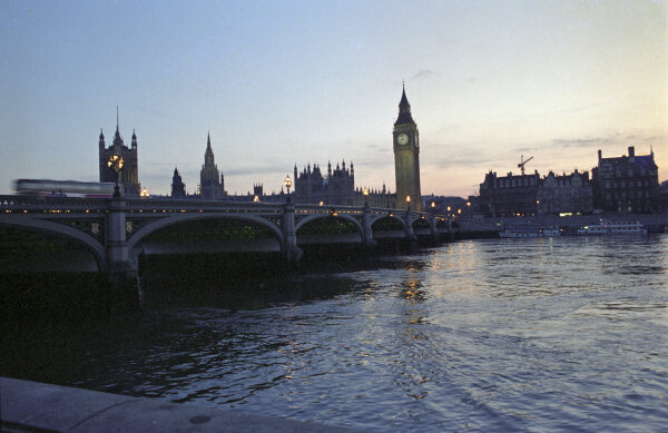Вестминстерский мост через Темзу в Лондоне