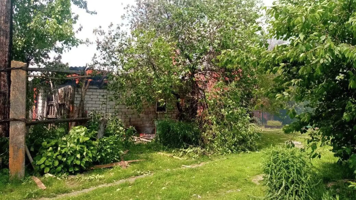 Последствия удара ВСУ по послку Случевск Брянской области