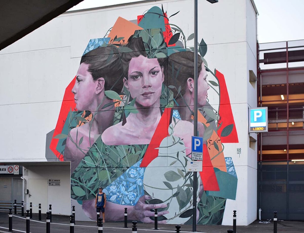 Стрит-арт в г. Бергамо, Италия, автор - Francisco Bosoletti