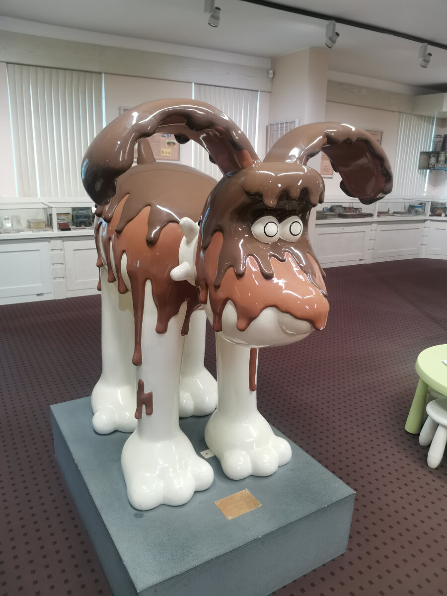 Фигура из шоколада