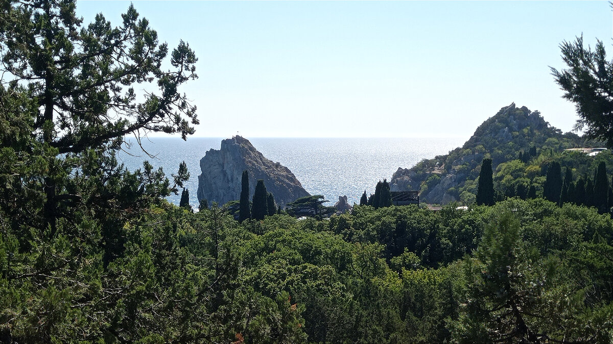 Вид на скалу "Дива", с верху поселка Симеиз