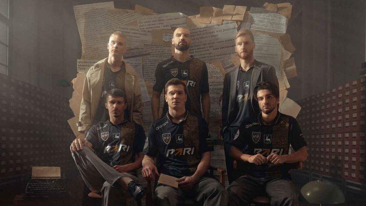     Спортсмены футбольного клуба «Пари-НН» получили новую форму. Этой новостью поделились в пресс-службе команды.