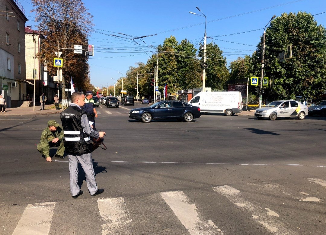 Сбитая в Брянске на тротуаре с мамой и бабушкой малышка Сабина остается в  коме | Брянский Ворчун | Дзен