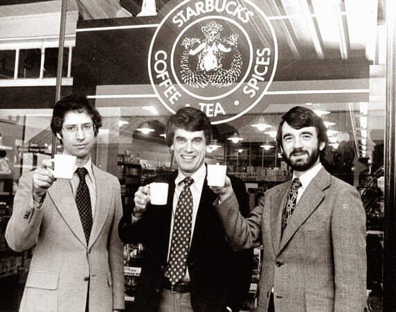 Открытие первой кофейни Starbucks