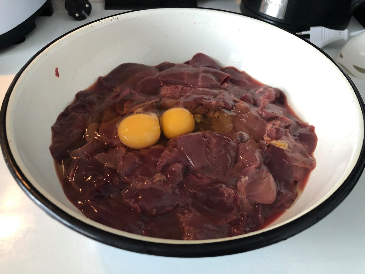 Очень вкусный торт из печени, который оценят даже дети.