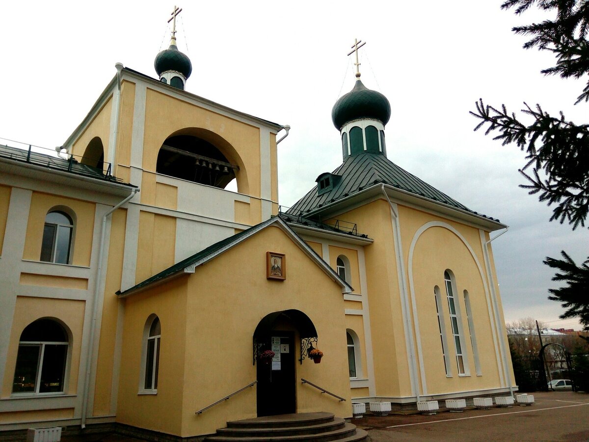 Семинарский храм в честь преподобного Иоанна Кронштадтского (1992)